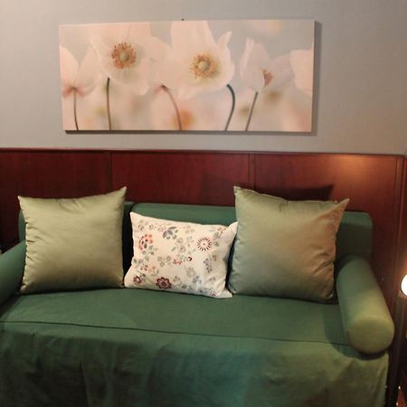 Domus Angela B&B Трані Екстер'єр фото