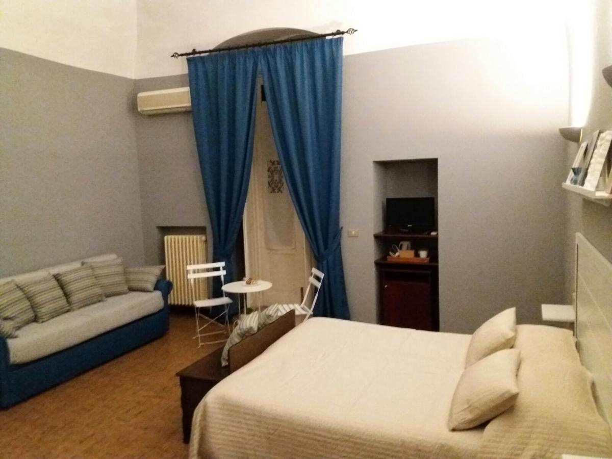 Domus Angela B&B Трані Екстер'єр фото