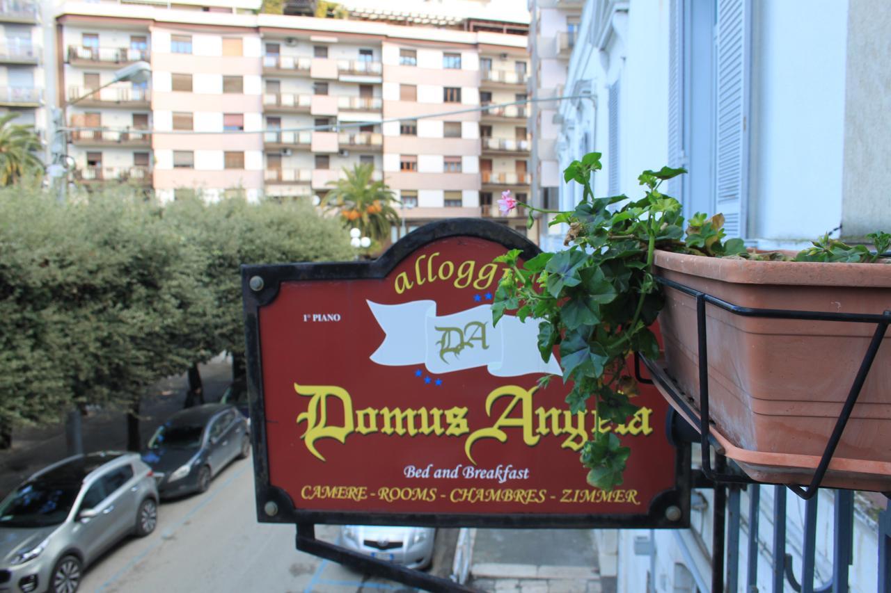 Domus Angela B&B Трані Екстер'єр фото
