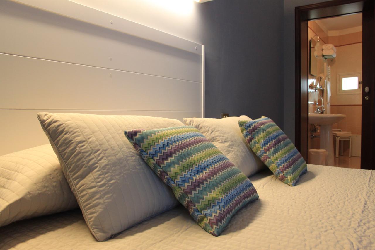 Domus Angela B&B Трані Екстер'єр фото