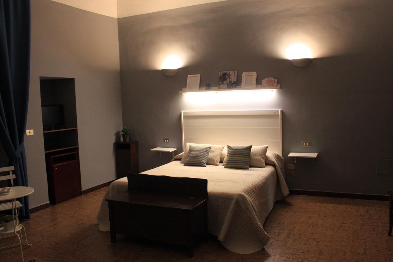 Domus Angela B&B Трані Екстер'єр фото